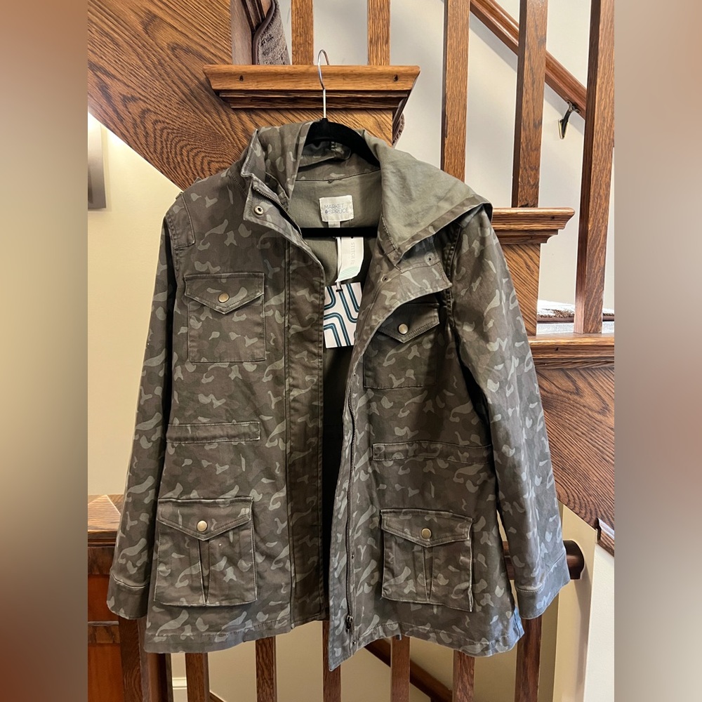 Market & Spruce Kathleen Camo Cargo Utility Jacket-Size L - NWT